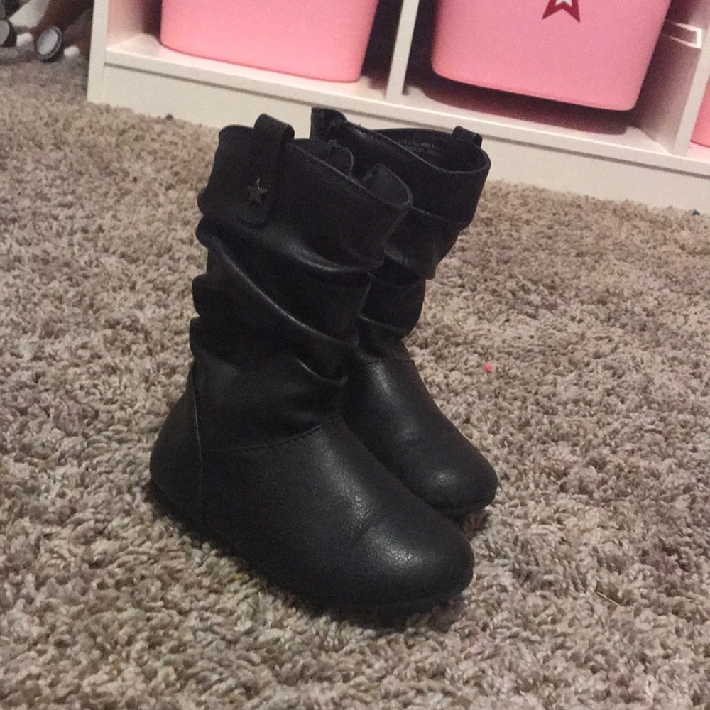 Children’s place size 6 black toddler boots